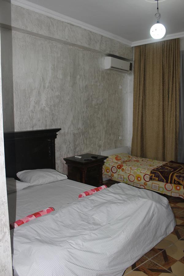 Hotel Belfast Μπατούμι Εξωτερικό φωτογραφία