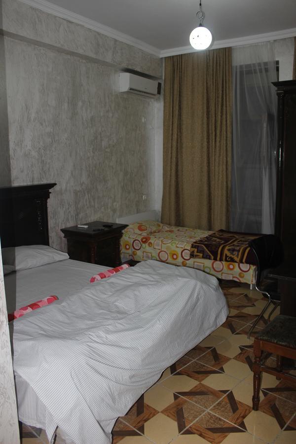 Hotel Belfast Μπατούμι Εξωτερικό φωτογραφία
